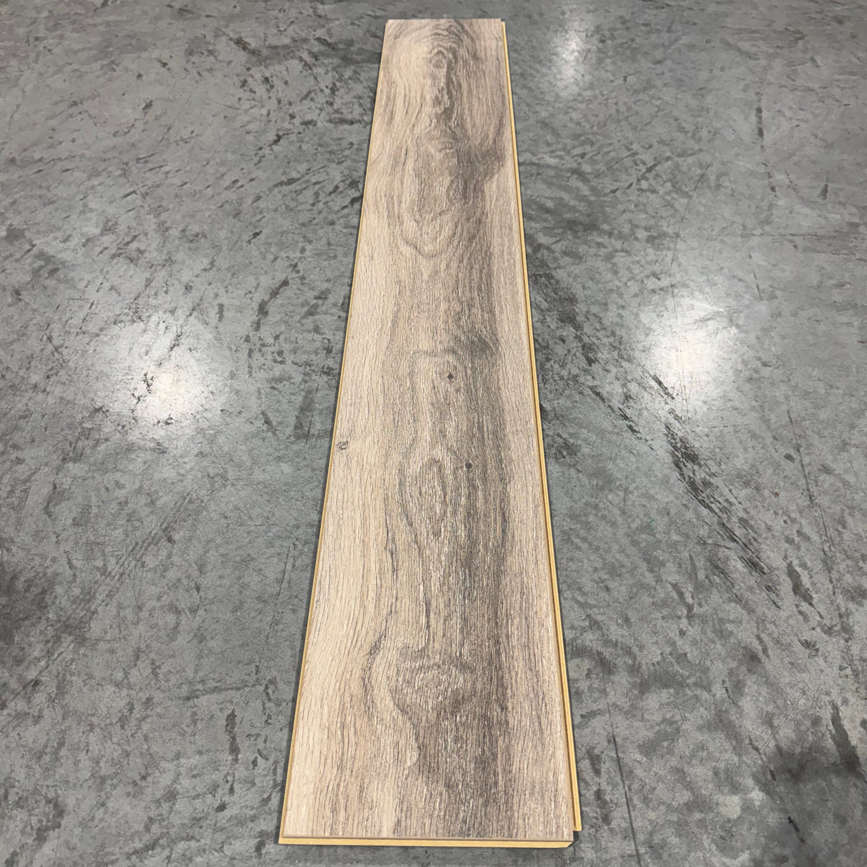Oh My! Laminate Flooring - Bear - 12mm
