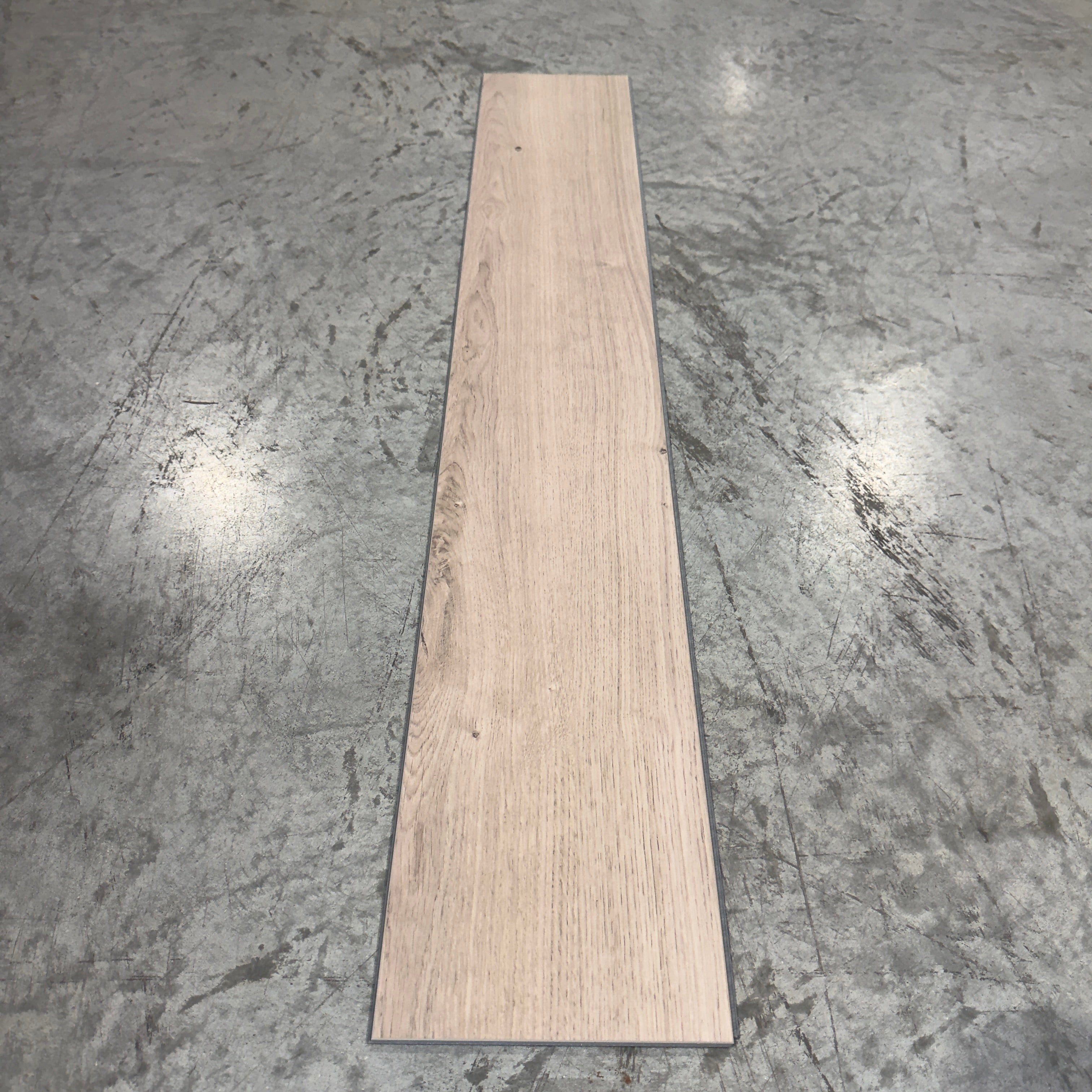 Mohawk LVP Flooring 941 - 5MM - Single plank showing full length and width